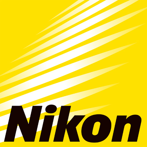Comment puis-je contacter Nikon ?
